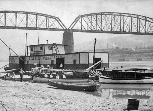 Wm Manley wharfboat from the John Bowman Collection use.jpg